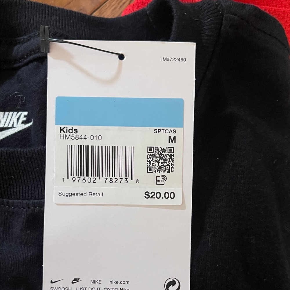 Nike Black and Red Set (3pc) - Picture 2 of 4